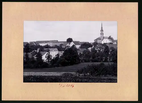 Fotografie Brück & Sohn Meissen, Ansicht Radeberg, Blick auf die Stadt mit Weinspeicher C. A. Knobloch