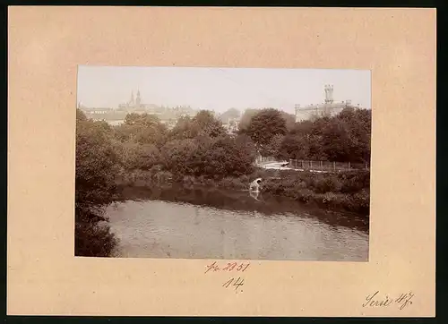 Fotografie Brück & Sohn Meissen, Ansicht Waldenburg i. Sa., Blick auf die Stadt und das Schloss