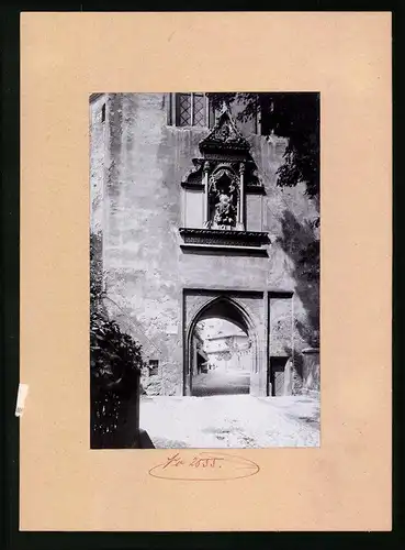 Fotografie Brück & Sohn Meissen, Ansicht Bautzen, Eingang zum Schloss Ortenburg mit Mathias-Denkmal