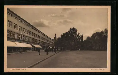 AK Ludwigshafen, Rheinblock mit Passanten