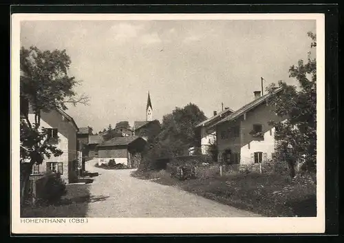 AK Hohenthann /Obb., Strassenpartie beim Ortseingang