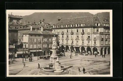 AK Bolzano, Piazza Vitt. Emanuele coll'Hotel Città di Bolzano