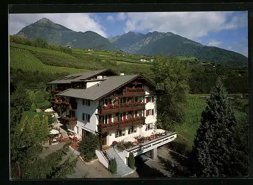 AK Dorf Tirol bei Meran, Pension Hofer aus der Vogelschau