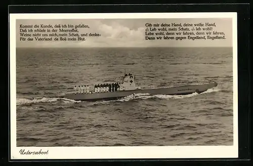 AK Deutsches U-Boot mit der Mannschaft an Deck