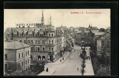 AK Radeberg i. S., Dresdenerstrasse mit Hotel Kaiserhof