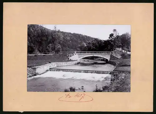 Fotografie Brück & Sohn Meissen, Ansicht Edle Krone, Wehr & Brücke an der Weisseritz bei Dorfhain