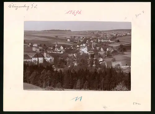 Fotografie Brück & Sohn Meissen, Ansicht Klingenberg i. Sa., Blick auf den Ort mit Kirche und Friedhof