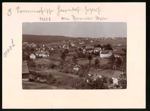 Fotografie Brück & Sohn Meissen, Ansicht Herrndorf-Hetzdorf, Blick auf den Ort mit Wohnhäusern