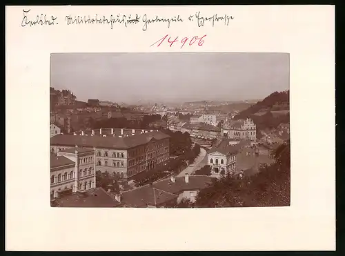 Fotografie Brück & Sohn Meissen, Ansicht Karlsbad, Egerstrasse mit Gartenzeile und Blick auf das Militär-Badehaus