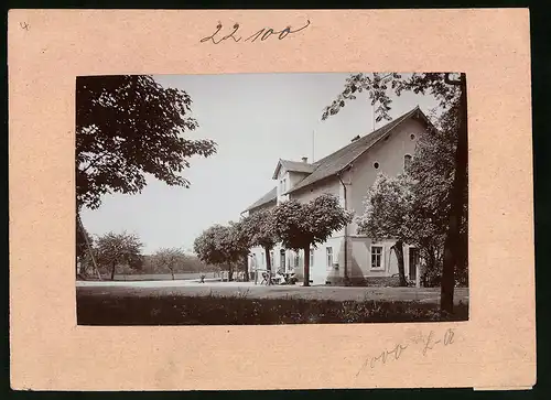 Fotografie Brück & Sohn Meissen, Ansicht Moritzburg, Partie am Gasthaus Auer