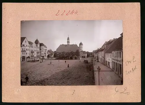 Fotografie Brück & Sohn Meissen, Ansicht Finsterwalde N.L., Markt mit Krappes Hotel, Geschäft Burgheim, Peschtrich