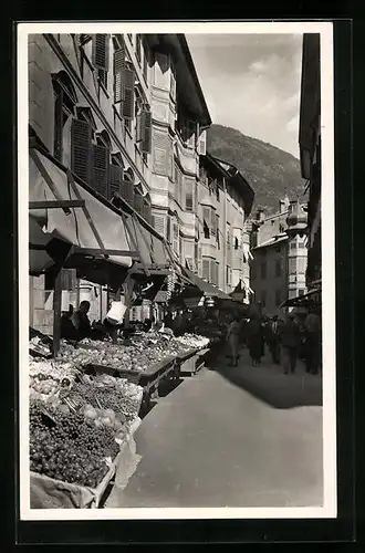 AK Bozen, Auf dem Obstmarkt