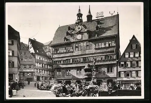 Foto-AK Deutscher Kunstverlag, Nr. 17: Tübingen, Marktplatz mit Rathaus