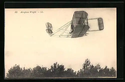 AK Frühes Modell eines Doppeldecker-Flugzeuges