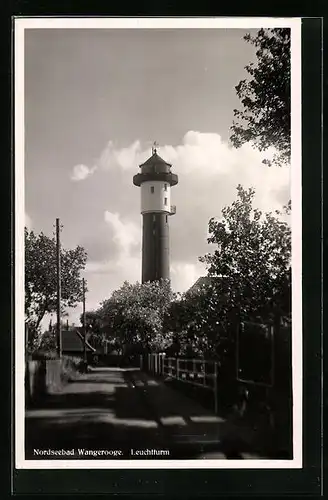 AK Wangerooge, Strasse mit Leuchtturm