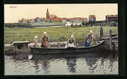 Künstler-AK Photochromie Nr.: 1945, Partie am Wasser vor dem Ort, Kinder im Boot