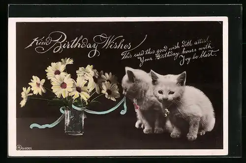 Künstler-AK Glas mit Margeriten und zwei kleine Katzen - Geburtstagsgruss