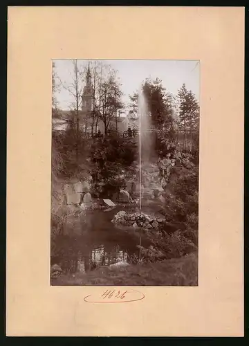 Fotografie Brück & Sohn Meissen, Ansicht Freiberg i. Sa., Wasserfontäne an der Königsallee / Bastei