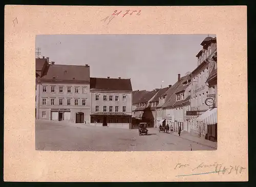 Fotografie Brück & Sohn Meissen, Ansicht Stolpen i. Sa., Markt mit Restaurant zur Post, Hotel Goldner Löwe, Automobil
