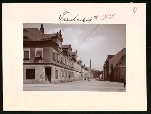 Fotografie Brück & Sohn Meissen, Ansicht Frankenberg i. Sa., Blick in die Fabrikstrasse, Handlung W. Böttcher