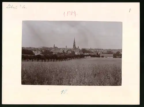 Fotografie Brück & Sohn Meissen, Ansicht Löbau i. Sa., Blick auf die Stadt mit der Bürgerschule und Kirche