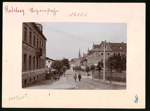 Fotografie Brück & Sohn Meissen, Ansicht Radeberg, Stolpener Strasse mit Gasthof zur Krone