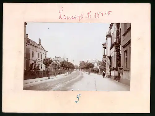 Fotografie Brück & Sohn Meissen, Ansicht Lausigk, Badstrasse, Strassenansicht mit Wohnhäusern