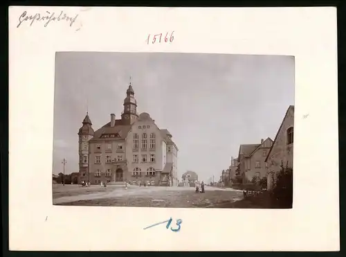 Fotografie Brück & Sohn Meissen, Ansicht Grossröhrsdorf, Rathaus mit Rathskeller & Vorplatz