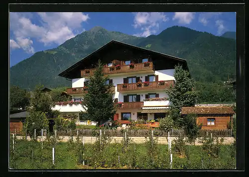 AK Dorf Tirol /Meran, Hotel Haus Ortswies, Haslachstr. 37, Ansicht vom Garten aus