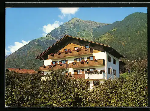 AK Dorf Tirol /Meran, Hotel Haus Ortswies, Haslachstr. 37, Haus vor Bergpanorama
