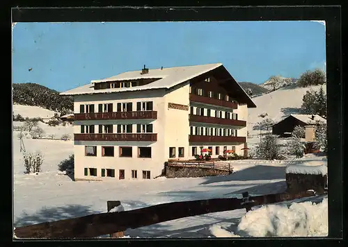 AK Kastelruth, Hotel Sonnenhof im Winter