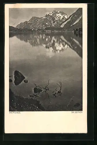 Foto-AK Adalbert Defner: Bergsee gegen Alpenpanorama