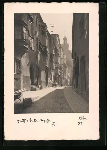 Foto-AK Adalbert Defner: Hall /Tirol, Alte Häuser an einer Gasse