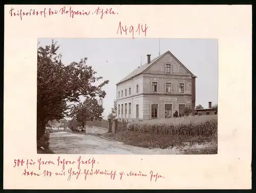 Fotografie Brück & Sohn Meissen, Ansicht Seifersdorf bei Rosswein, Strasse an der Schule, Schulhaus