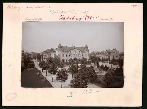 Fotografie Brück & Sohn Meissen, Ansicht Radeberg, Friedrichstrasse & Badstrasse mit Restaurant & Cafe Lindenhof