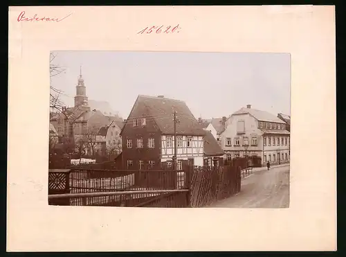 Fotografie Brück & Sohn Meissen, Ansicht Oederan, Mühlgasse mit Fachwerkhaus & Kirche