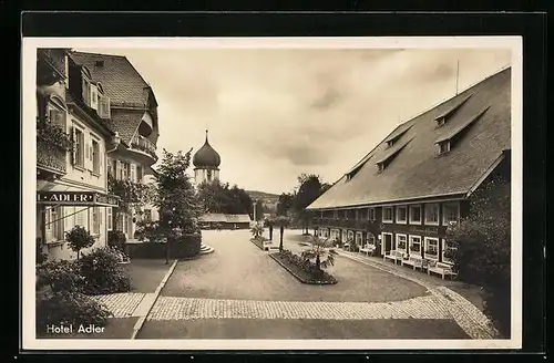 AK Hinterzarten /bad. Schwarzwald, Hotel Adler mit Kirche