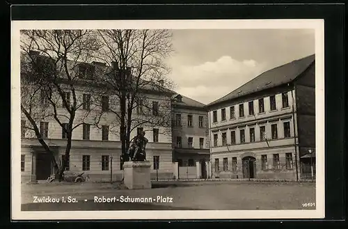 AK Zwickau i. Sa., Robert-Schumann-Platz mit Denkmal