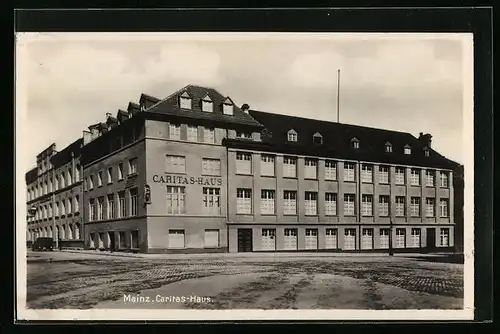 AK Mainz, Caritas-Haus mit Vorplatz