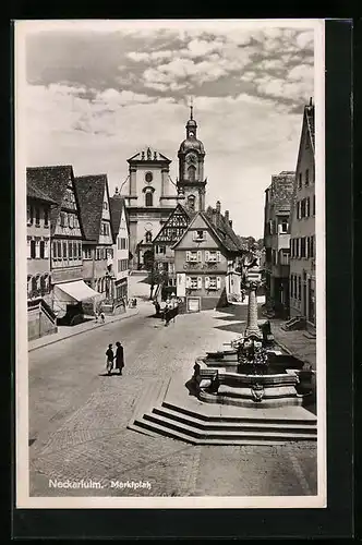 AK Neckarsulm, Marktplatz mit Geschäften und Brunnen