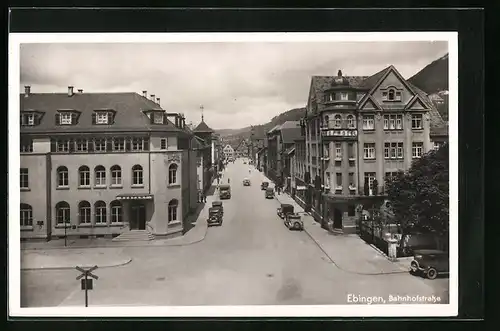 AK Ebingen, Bahnhofstrasse mit Bahnhof-Hotel und Postamt