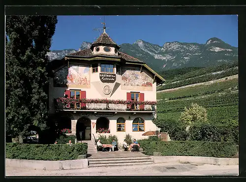 AK Kaltern a. der. Weinstrasse, Gasthof Zum Kalterer See, Haus mit Fassadenbemalung