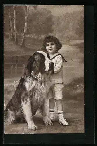 Künstler-AK Knabe im Matrosenanzug mit Bernhardiner