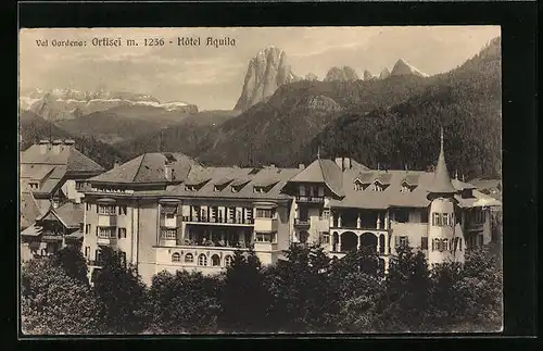AK Ortisei, Hôtel Aquila mit Alpenpanorama