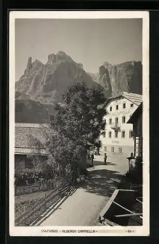 AK Colfosco, Albergo Cappella mit Bergpanorama