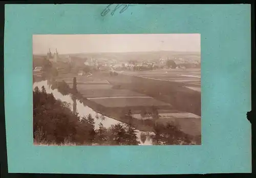 Fotografie Brück & Sohn Meissen, Ansicht Rochlitz, Blick über die Felder auf die Stadt mit dem Schloss