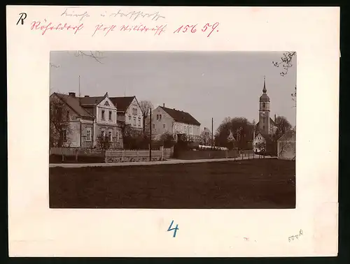 Fotografie Brück & Sohn Meissen, Ansicht Röhrsdorf, Dorfstrasse mit Blick zur Kirche