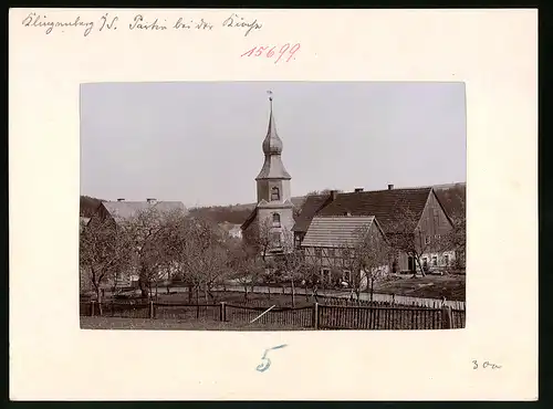 Fotografie Brück & Sohn Meissen, Ansicht Klingenberg, Fachwerkhaus neben der Kirche