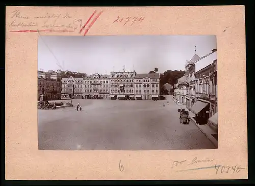 Fotografie Brück & Sohn Meissen, Ansicht Sebnitz, Marktplatz mit Hotel Stadt Dresden & Ladengeschäften