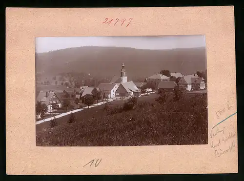 Fotografie Brück & Sohn Meissen, Ansicht Schellerhau, Gesamtansicht mit Kirche